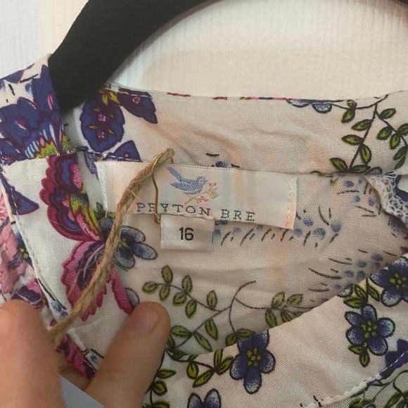 NWT - cold shoulder, floral blouse top - Picture 3 of 3